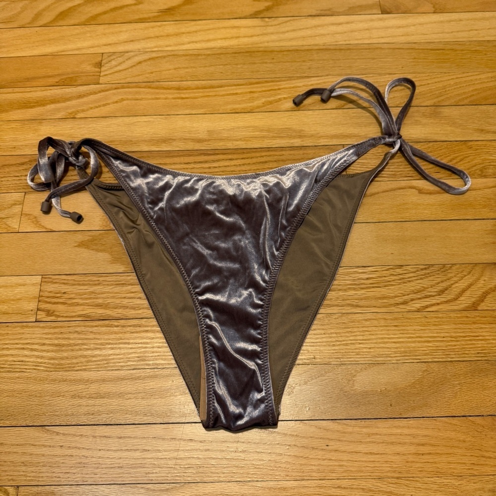 SKIMS SWIM (RARE) UMBER Bottoms.
